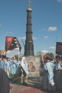Лития по русским воинам у колонны-памятника св. Димитрию Донскому на Куликовом поле брани