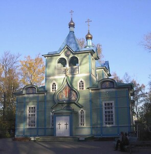 Церковь во имя преподобного Серафима Саровского на Серафимовском кладбище Петербурга
