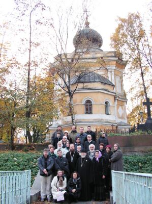 Православные трезвенники у храма свт.Николая на Никольском кладбище