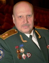 Руководитель департамента межведомственной и информационной деятельности ФСКН генерал-лейтенант Александр Михайлов