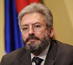 Советник премьер-министра В.Коштуницы по внешней политике Александр Симич