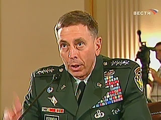Командующий американскими войсками в Ираке генерал Дэвид Петреус