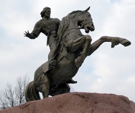 Памятник Евпатию Коловрату в Рязани