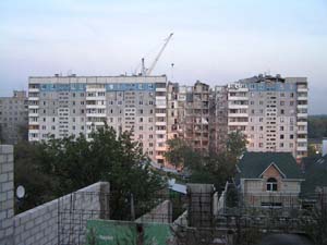 Разрушенный дом в Днепропетровске. 1
