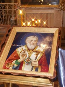 Святыня из Киева – икона сщмч. Климента с частицей его главы