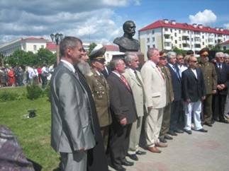 Открытие памятника Р.И.Кондратенко