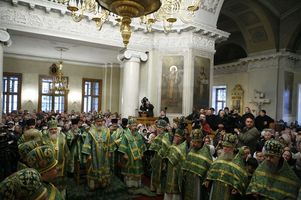 Богослужение в Свято-Даниловом монастыре Москвы