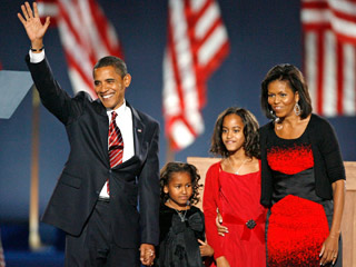 Барак Обама с семьей (фото Reuters)