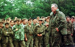 Ратко Младич с бойцами