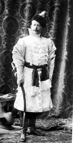 Федор Николаевич Безак на костюмированном балу в Зимнем Дворце (1903)