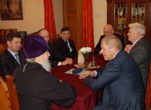 Архиепископ Тобольский и Тюменский Димитрий на встрече с руководителями рыбной отрасли и работниками образования
