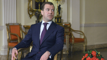 Дмитрий Медведев в Приемной Президента. 9 апреля 2009 г. (Фото с сайта <a class="ablack" href="http://www.rian.ru/">РИА Новости)</a>