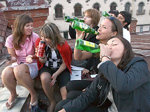 Подростковый алкоголизм. Фото с сайта "Комсомольской правды"