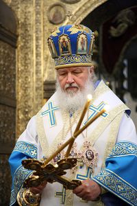 Патриарх Кирилл в Успенском соборе Московского Кремля. 28.08.2009 г. (Фото с сайта Патрииархии)