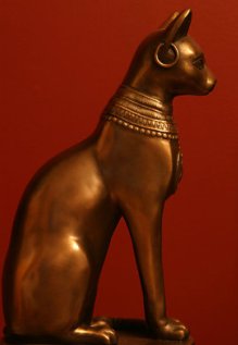 Идол кошки в древнем Египте
