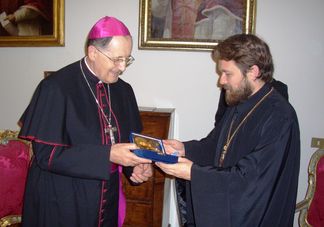 Архиепископ Иларион (Алфеев) архиепископом Бениамино Стэлла (Фото с сайта ОВЦС)