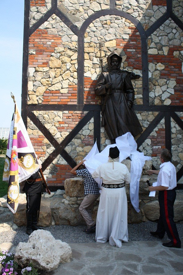 Открытие памятника Добровольцу Русской Армии в Подольске