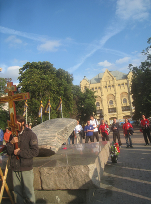 Крест над Лубянской площадью