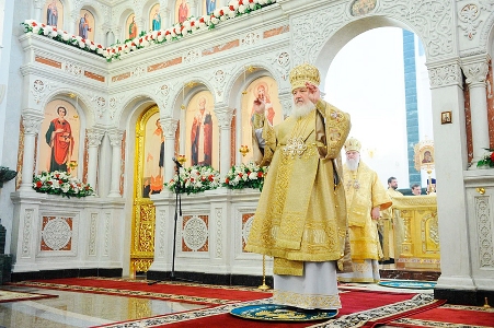 Патриарх Кирилл совершил Божественную литургию в Войсковом Александро-Невском соборе г. Краснодара