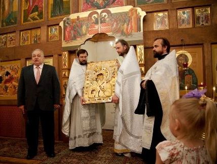 Феодоровскому собору Санкт-Петербурга передан ценный список Феодоровской иконы Божией Матери