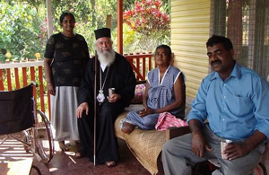 Митрополит Амфилохий с индийской семьей