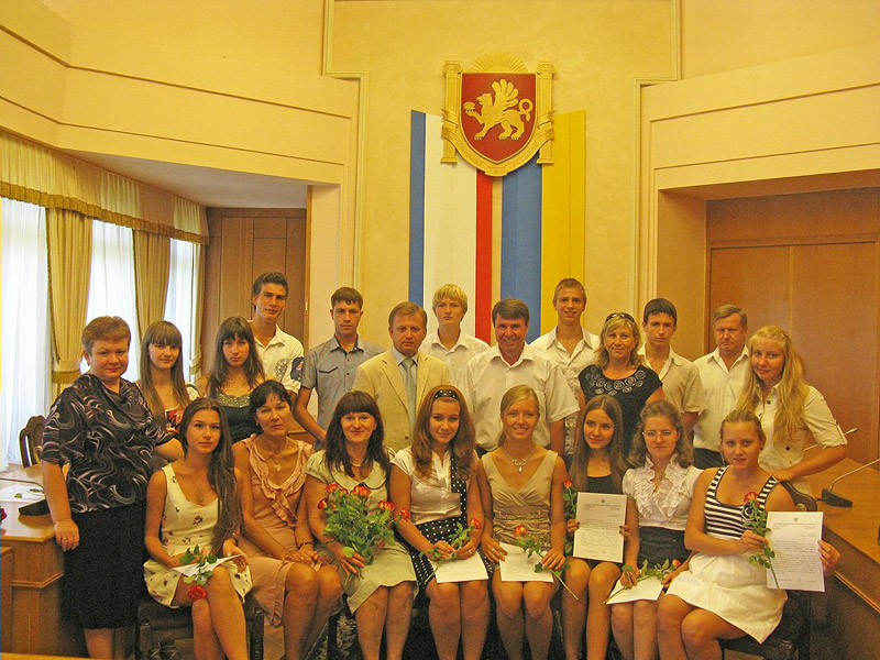Молодые соотечественники из Крыма получили направления на учебу в России