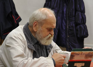 Николай Гермогенович Байков в звонарской комнате в Храме Христа Спасителя