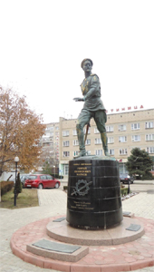 Памятник генералу Сергею Маркову в г.Сальске