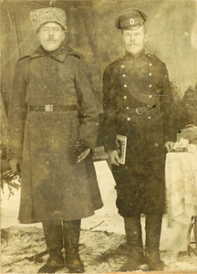Печкисев Андрей Филиппович (справа) на Первой мировой