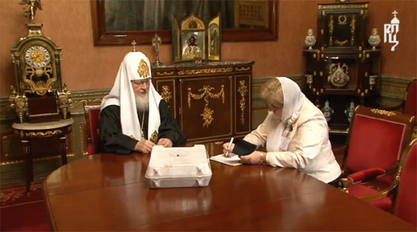 Патриарх Кирилл принял участие в голосовании 4.05.2012