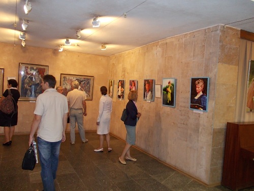 На выставке *Цвет императора* в Харькове. 8.06.2012