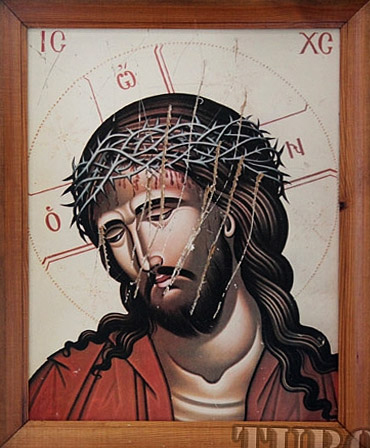 Оскверненная икона Христа из Иоанно-Предтеченского храма г. Мозырь.