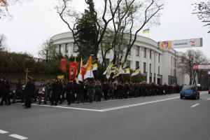 Крестный ход возле Верховной Рады Украины (Киев, 4.11.2012)