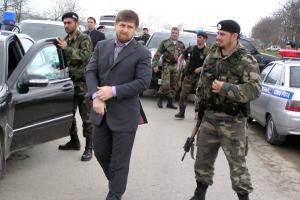 Три десятка телохранителей Кадырова, постоянно живущие в Москве, по свидетельству бастующих сотрудников ФСБ, занимаются бандитизмом. Фото: РИА Новости
