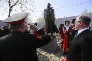 Памятник генералу Л. Г. Корнилову в Краснодаре