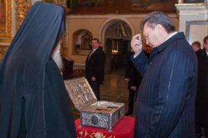 Президент Украины Виктор Янукович поклонился Дарам волхвов