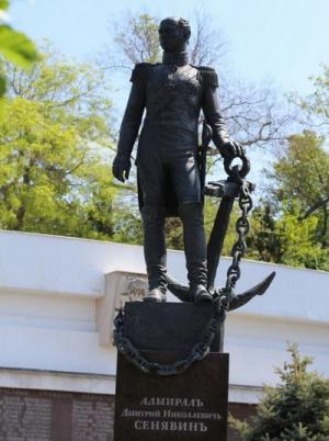 Памятник адмиралу Д.Н. Сенявину в Севастополе
