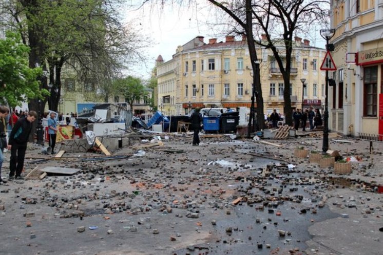 Последствия столкновений на Греческой улице в Одессе 2.05.2014