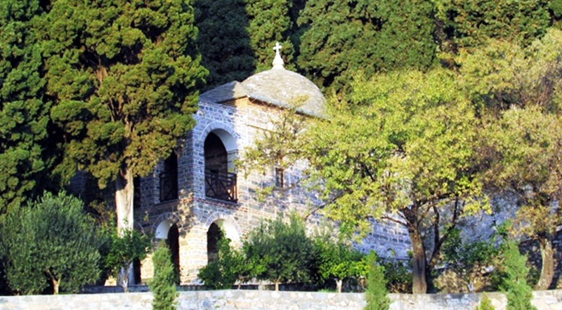 Церковь во имя Апостолов Петра и Павла в Свято-Пантелеимоновом монастыре на Афоне