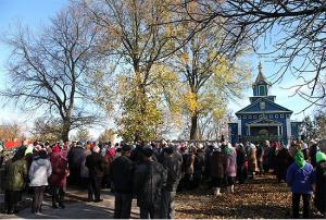 Конфликт у храма в селе Белозерье на Украине