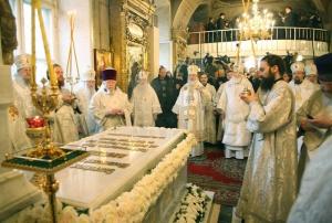 Панихида на могиле Патриарха Алексия II