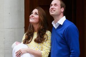 Принц Уильям и принцесса Кейт с новорожденной дочерью