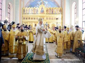 Патриарх Кирилл освящает храм равноапостольного князя Владимира в Московском епархиальном дом