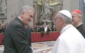 Папа Римский Франциск и президент Сербии Томислав Николич
