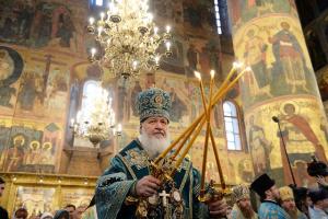 Святейший Патриарх Кирилл в Успенском соборе Московского Кремля