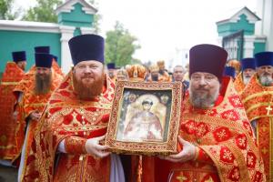 Во время Крестного хода на место установки бюста Государю Николаю II в Тамбове