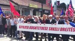 Протесты албанцев в Дечанах