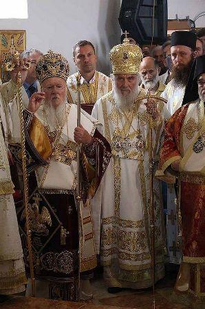 Патриархи Константинопольский Варфоломей и Сербский Ириней