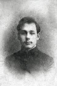 Аркадий Остальский после окончания семинарии в 1910г.