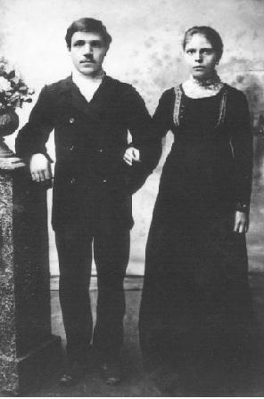 Михаил Спиридонович Амелюшкин (1893-1942) с супругой  Марией Александровной